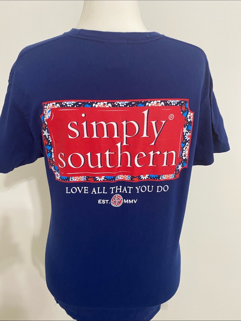 Simply Southern Red White Blue Tee Logo “Love All That You Do” NWOT